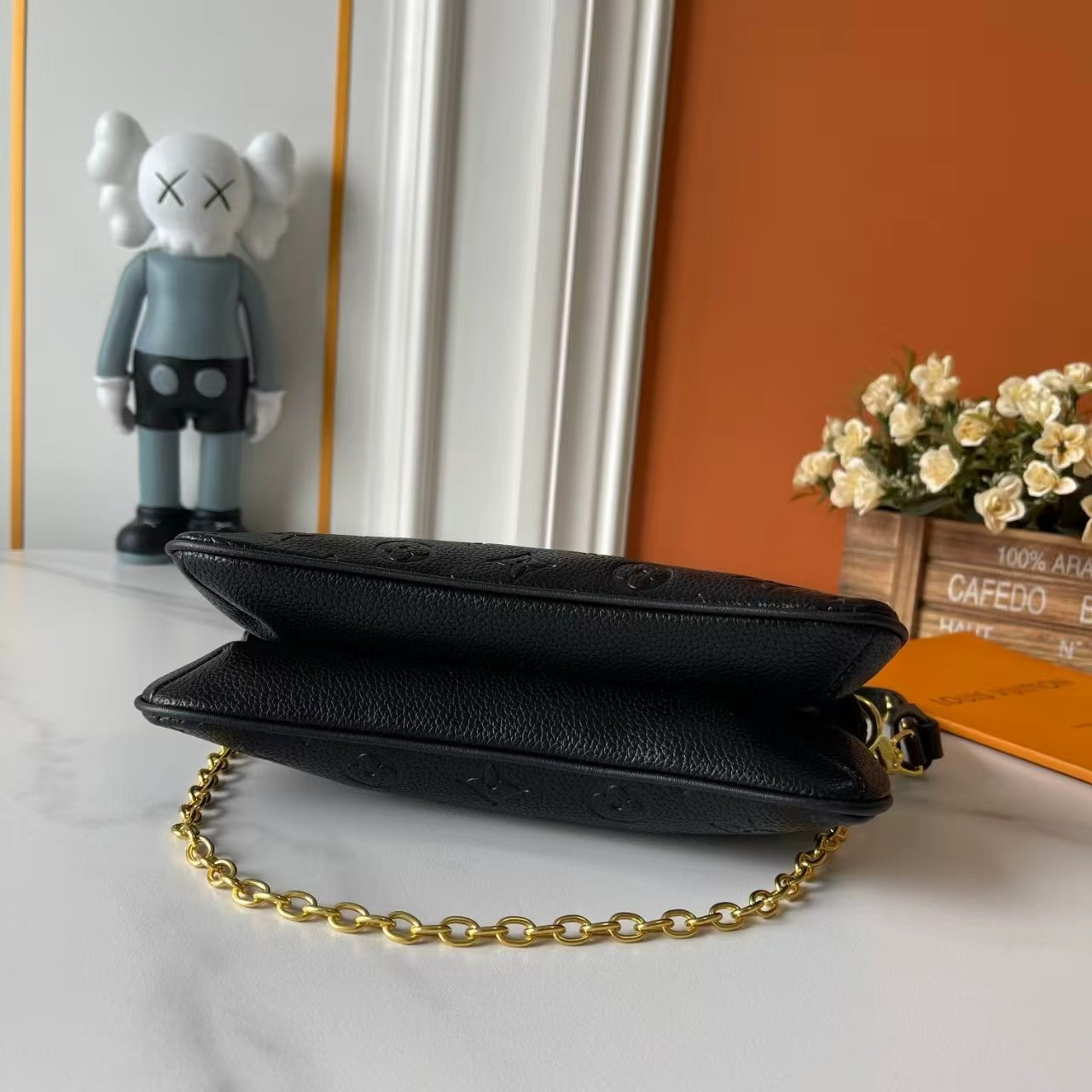 LV Pochette Monogram  bag
