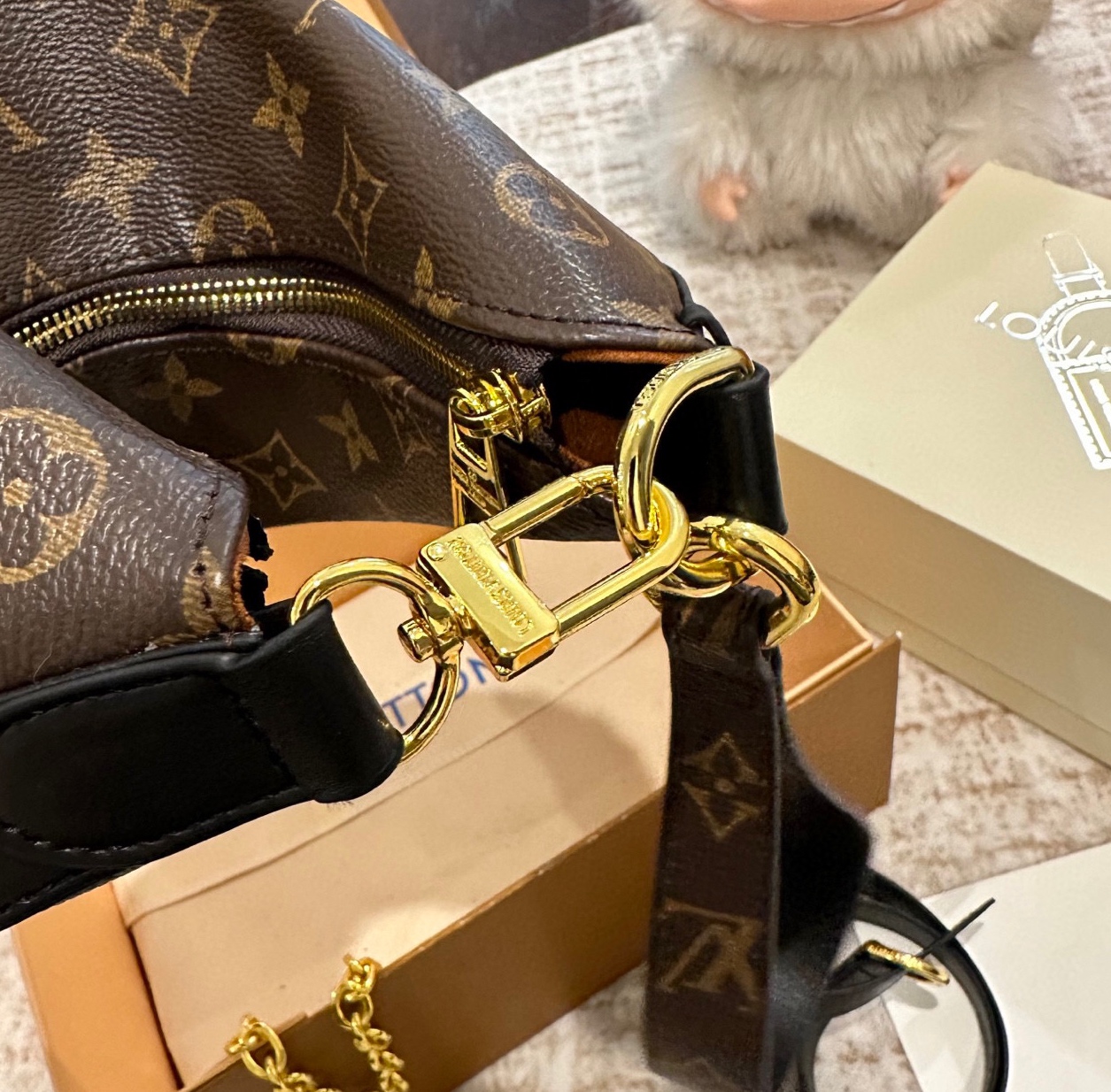 LV Cookie BB Chain Cookie Bag