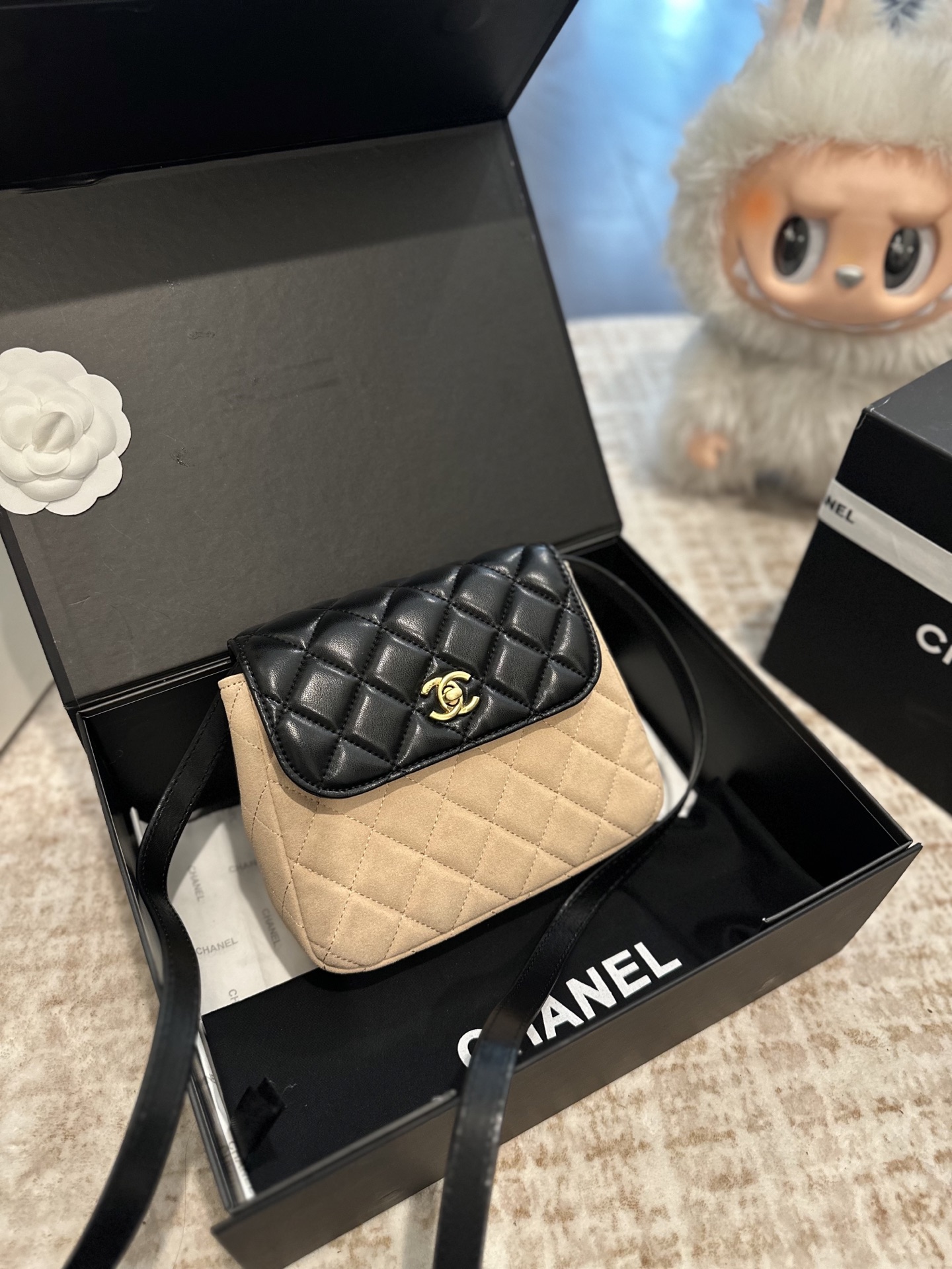 Chanel 25-flap bag