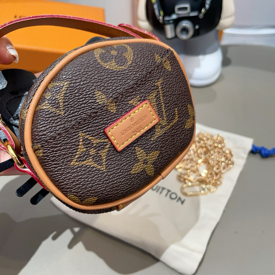 LV Kitty Wallet