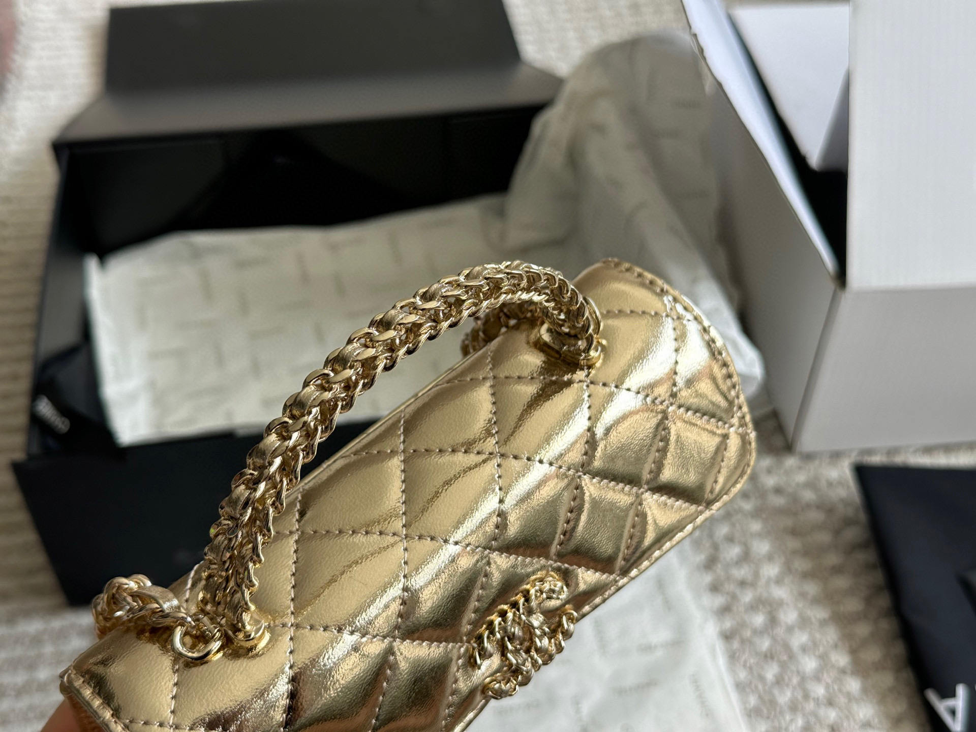 Chanel 23 Kelly phone shoulder bag