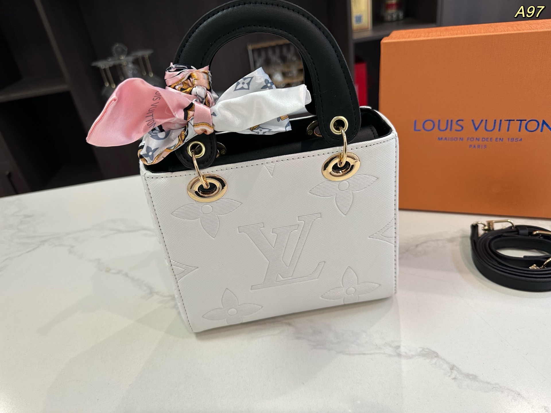 LV Princess Diana bag tote handbag