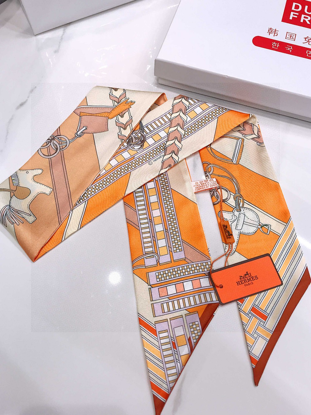 HERMES Fashion silk scarf
