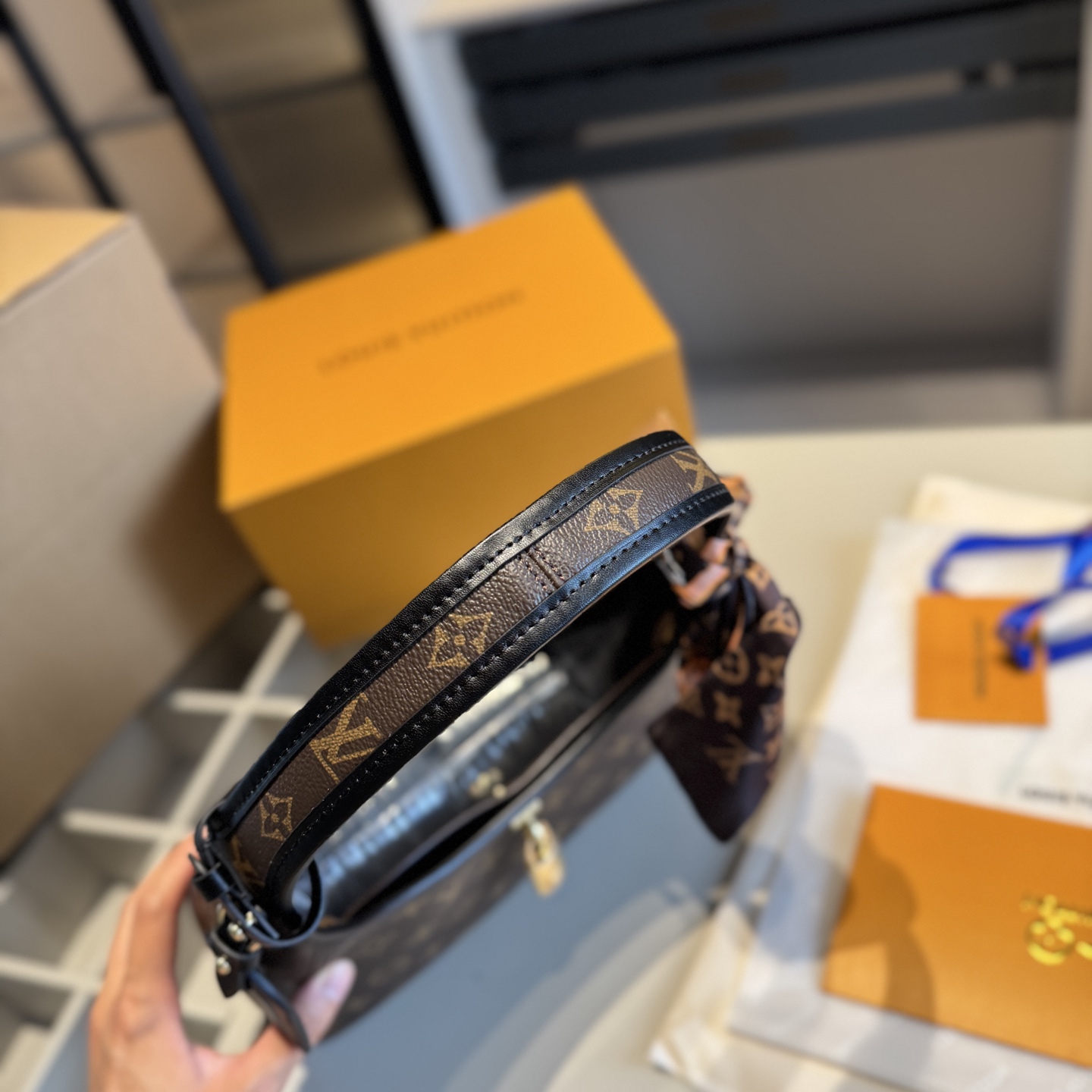 LV The Drop Underarm bag