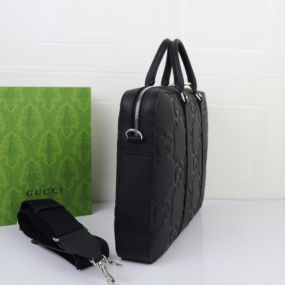 Top version Gucci black shoulder handbag