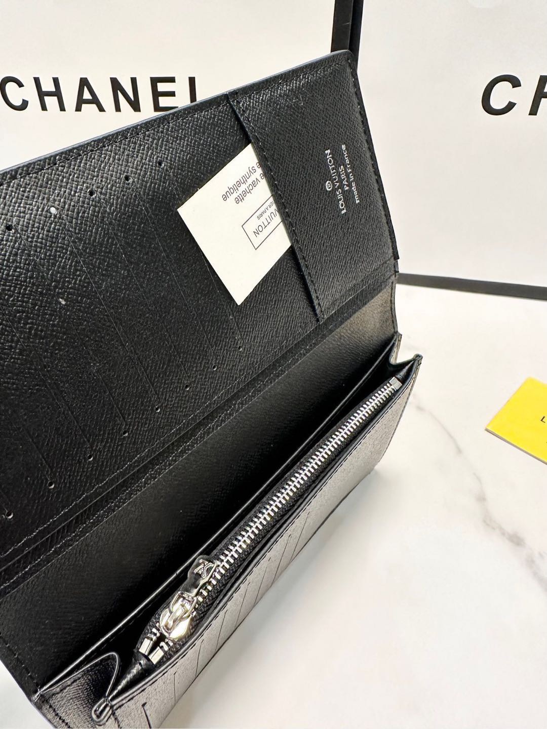 LV classic wallet/clutch