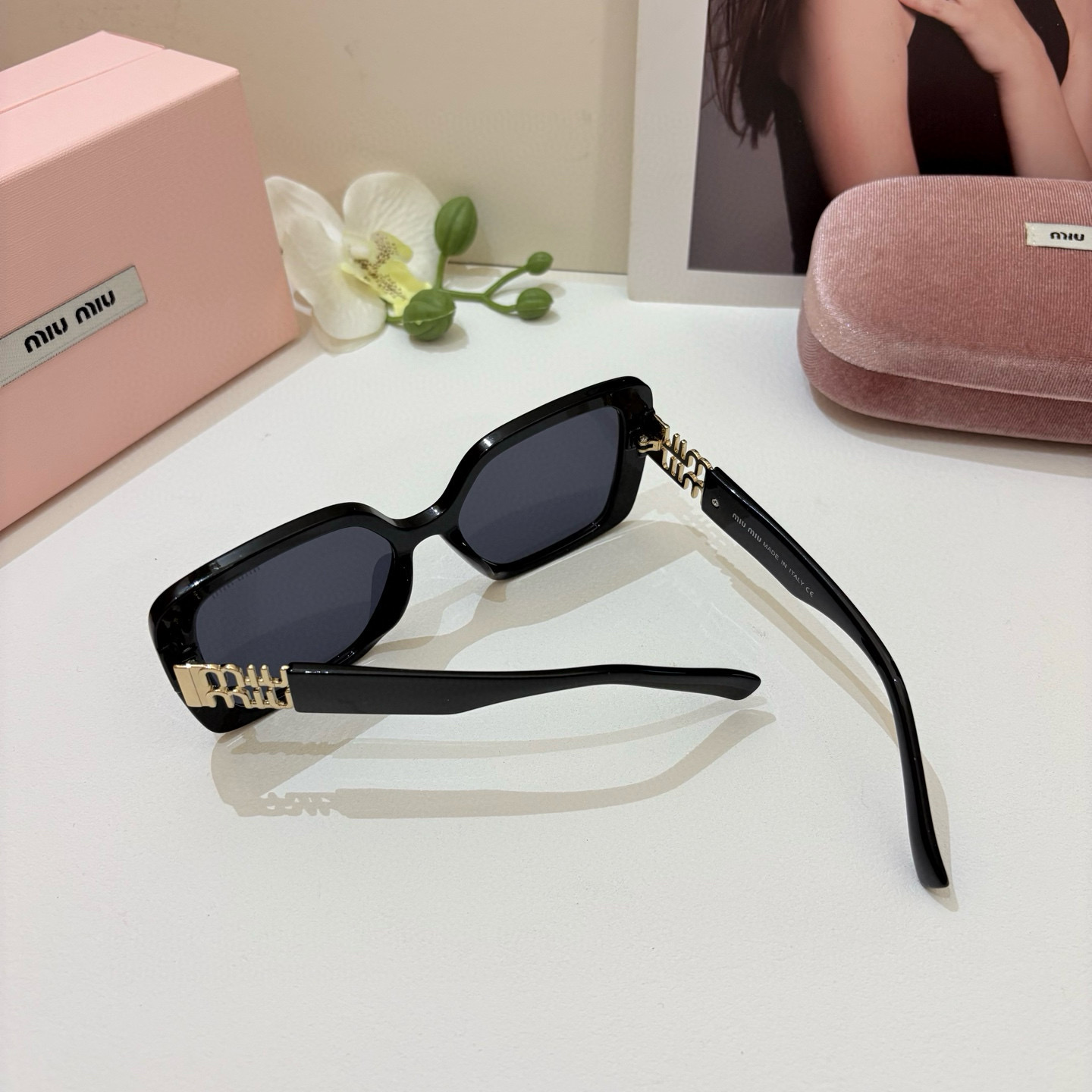 MIUMIU square-framed sunglasses