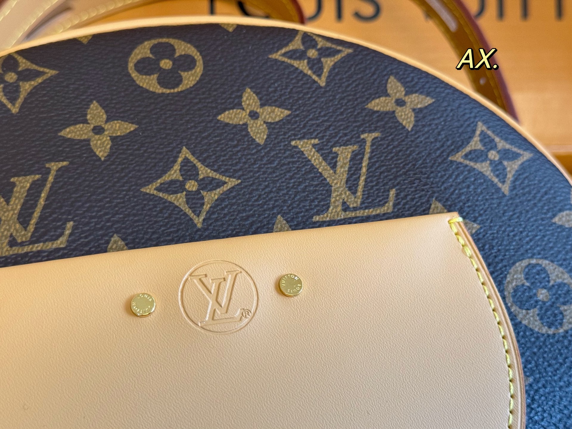 LV Louis Vuitton Round Bag