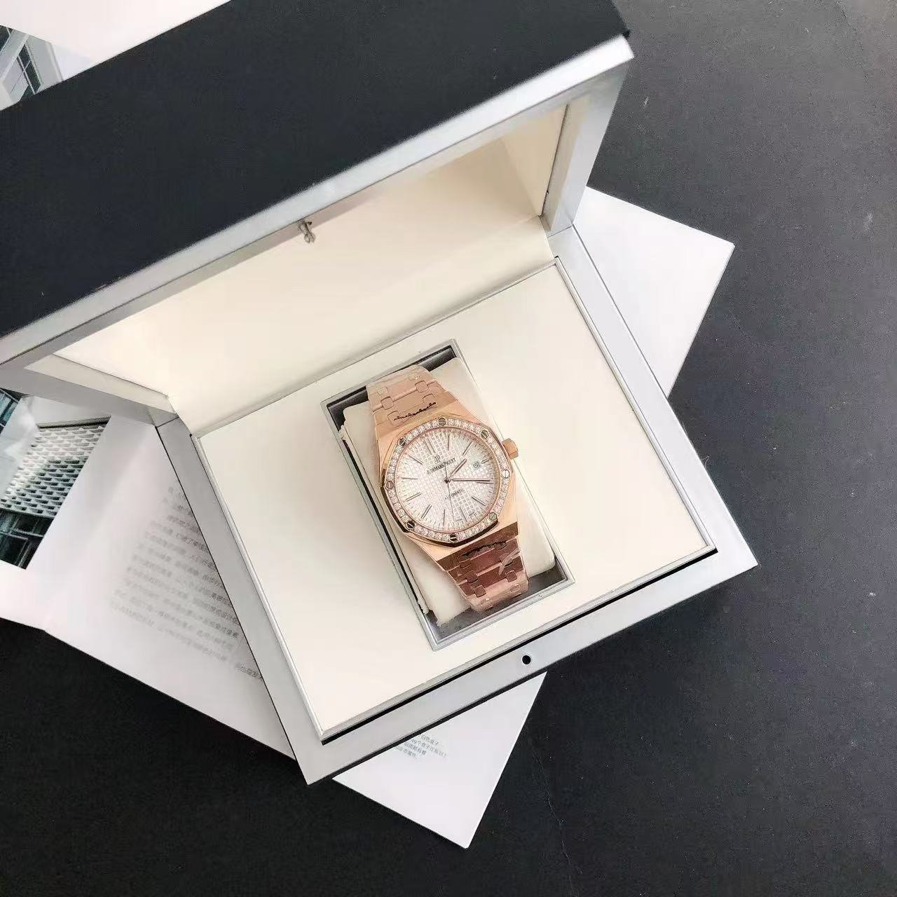 Audemars Piguet 15400 series wristwatch