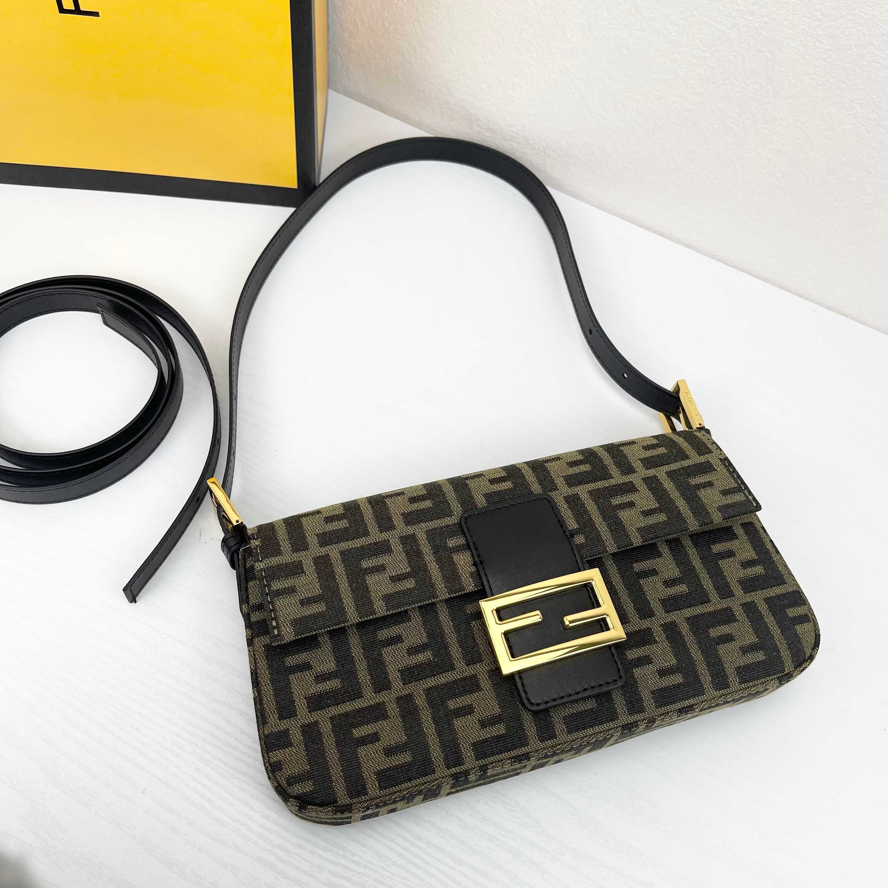 Fendi baguette bag shoulder crossbody handbag