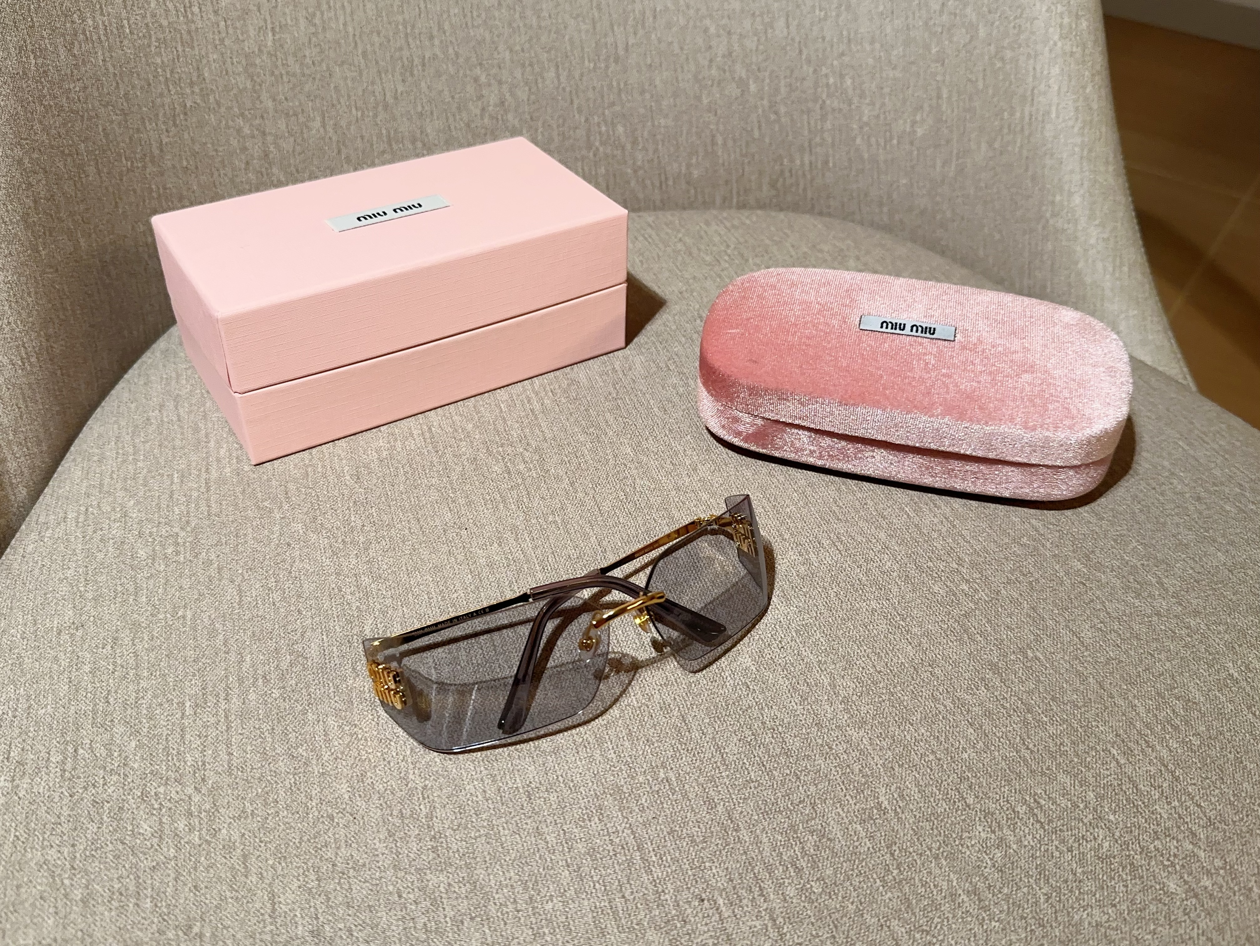 MIUMIU sunglasses