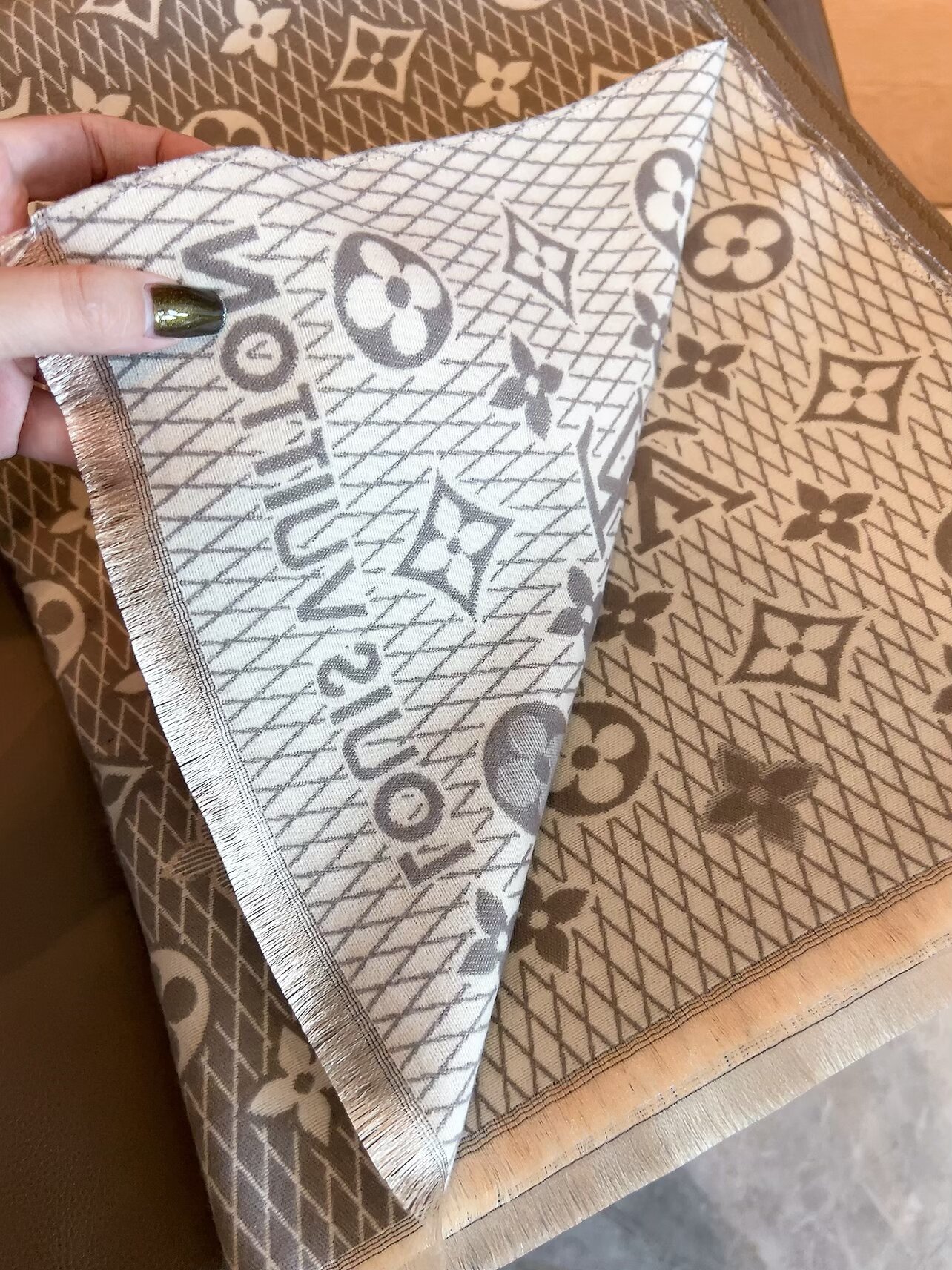 LV fashion scarf