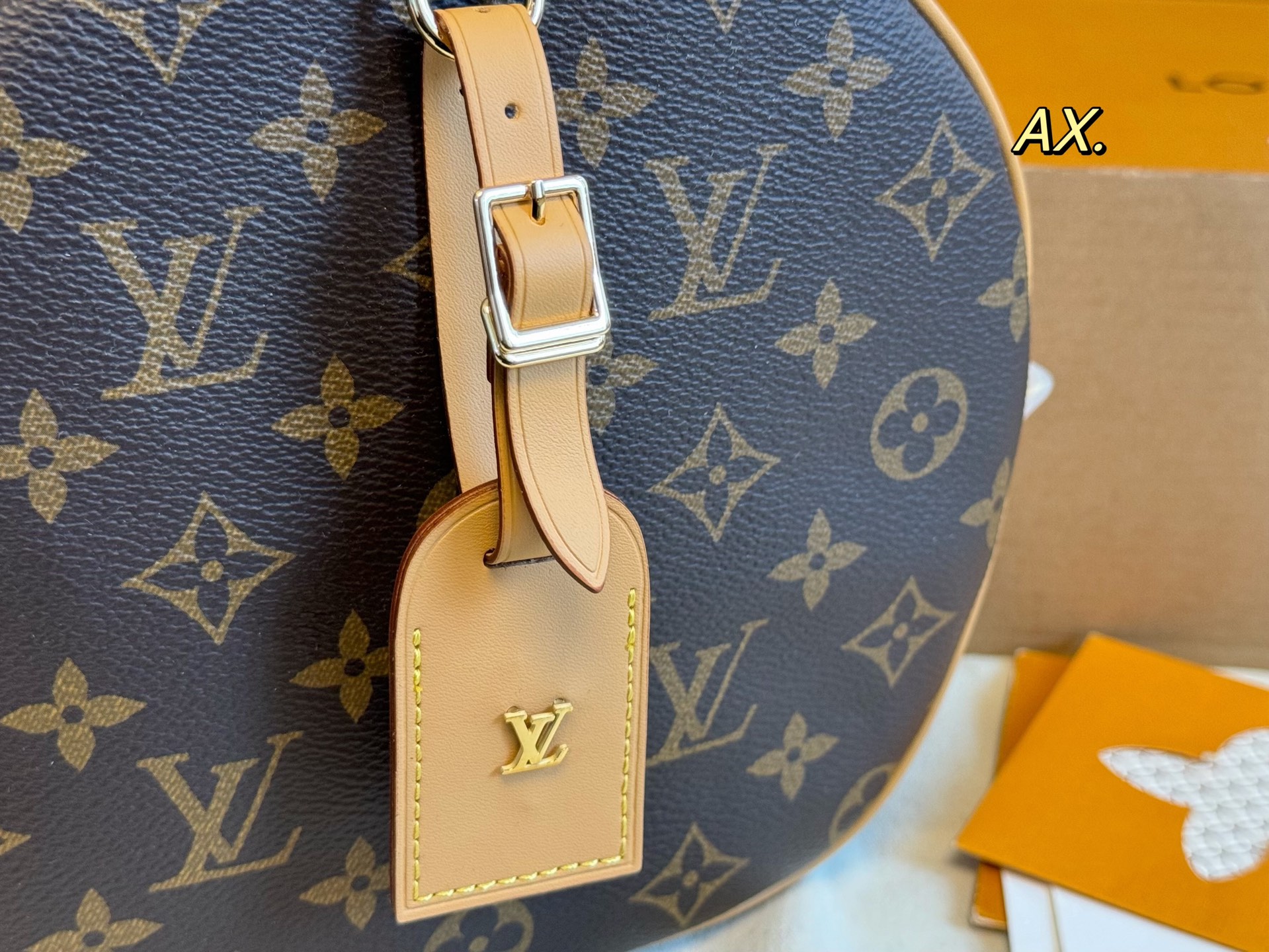 LV Louis Vuitton Round Bag