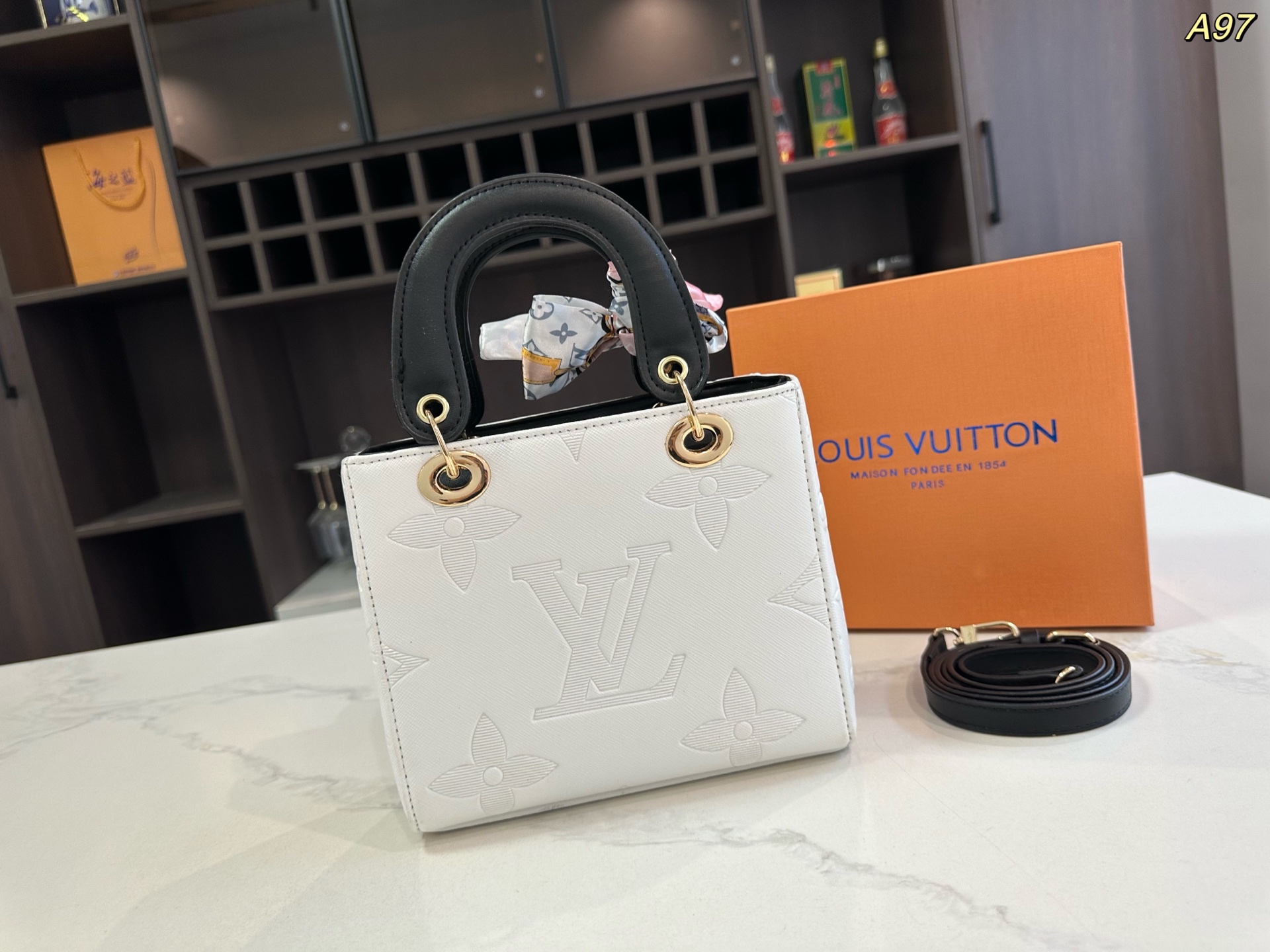 LV Princess Diana bag tote handbag