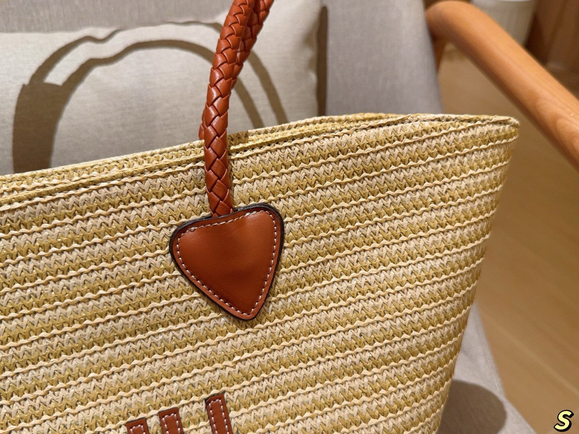 MIUMIU straw woven bag