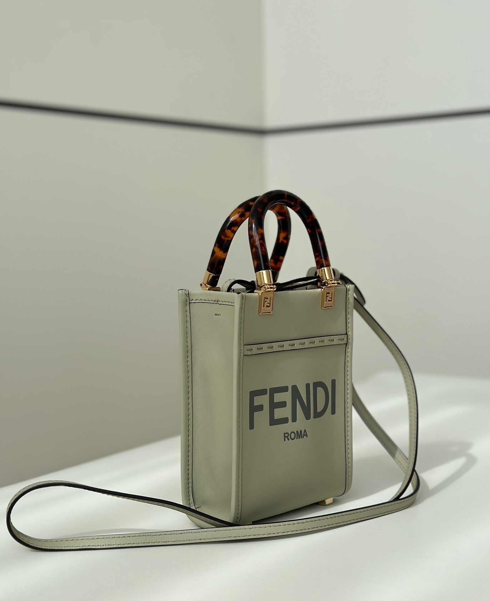 Fendi cowhide leather shoulder bag