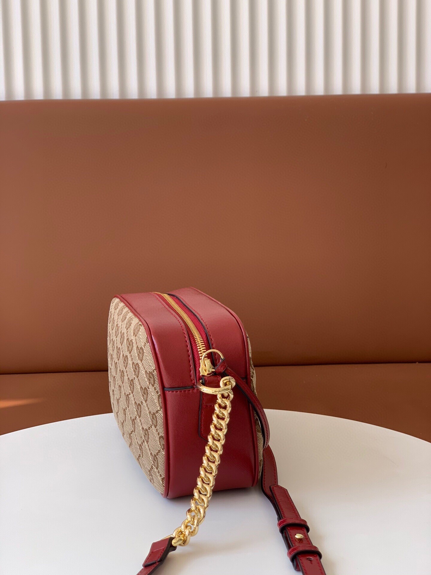 Gucci marmont chain crossbody bag