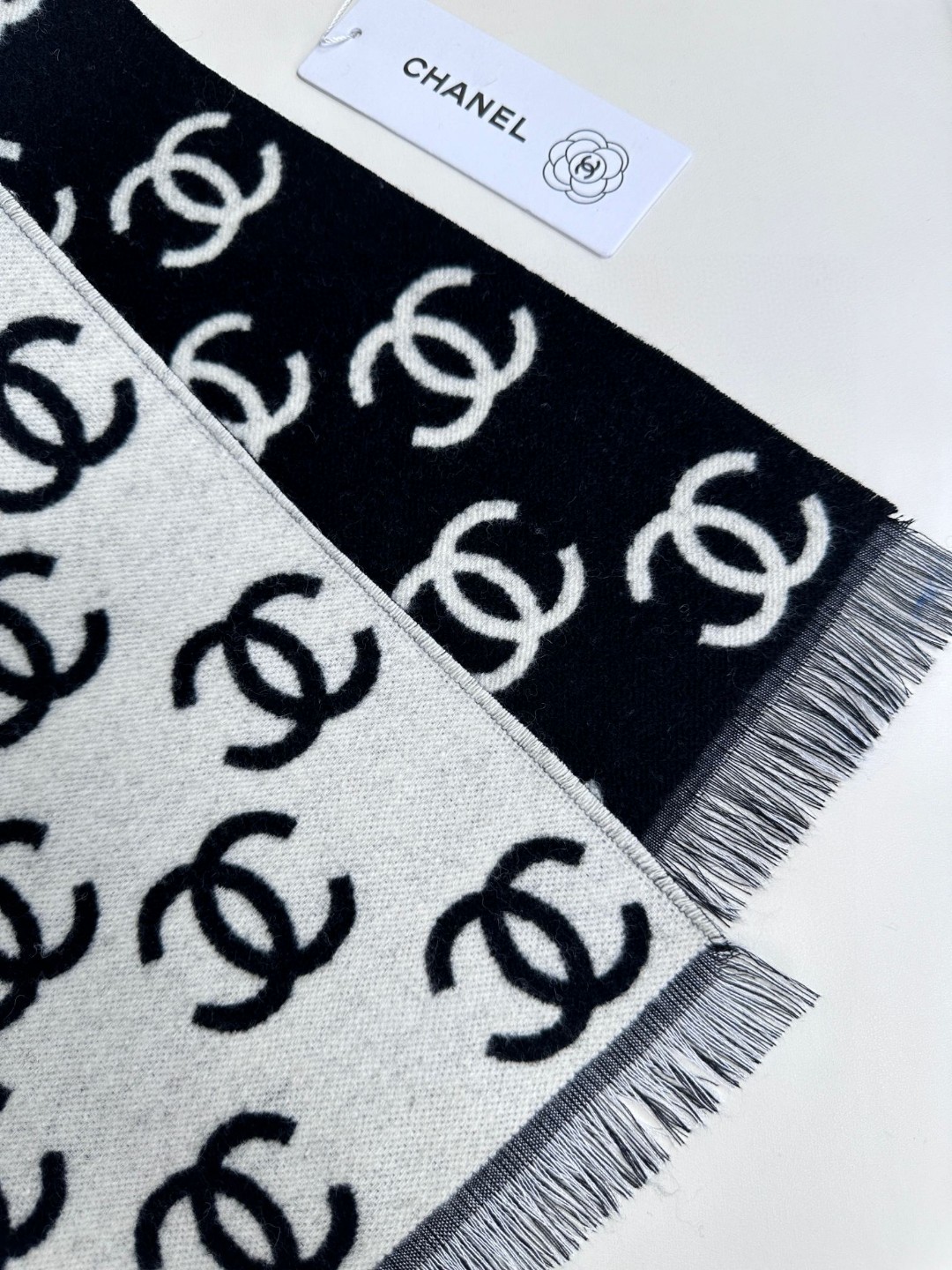 CHANEL double-sided scarf shawl