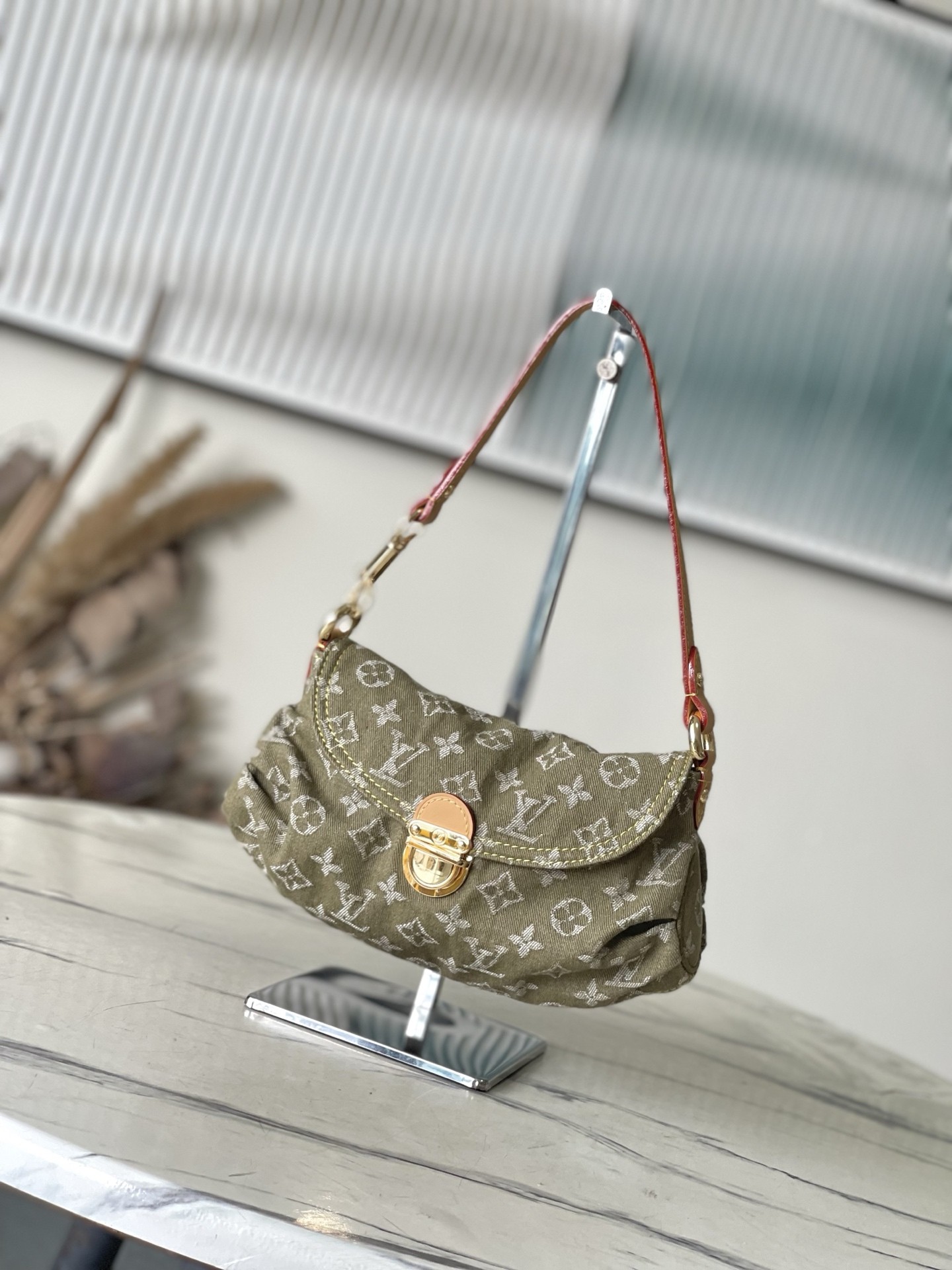 LV Vintage shoulder bag