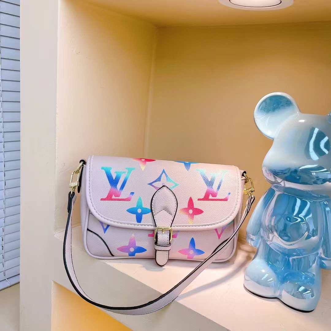 Louis Vuitton LV shoulder crossbody bag