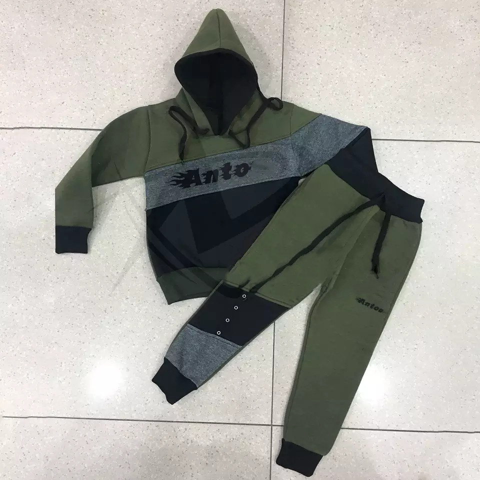 Green sport printed sweater set