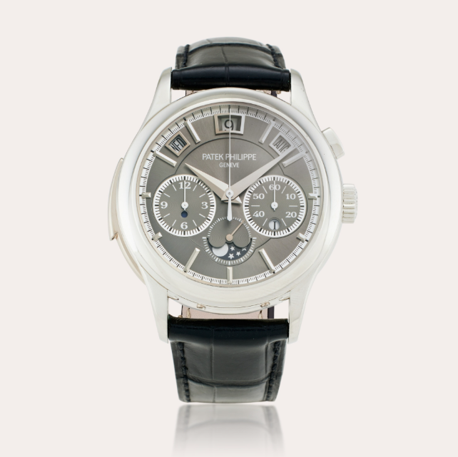 Nautilus 5726A-001 Black Dial 40.5mm 12A