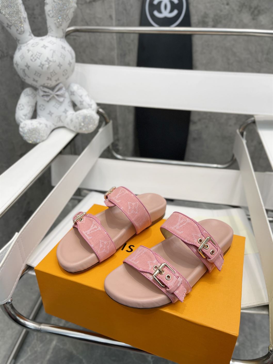 LOUIS VUITTON BOM DIA FLAT MULE – LVSD037