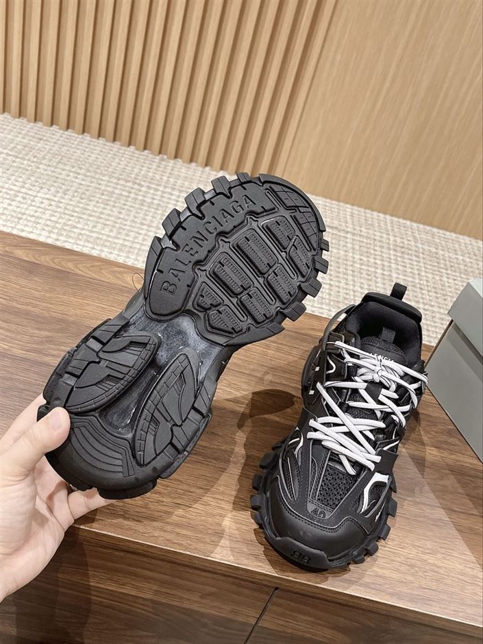 BALENCIAGA TRACK TRAINERS SNEAKER – BLA074
