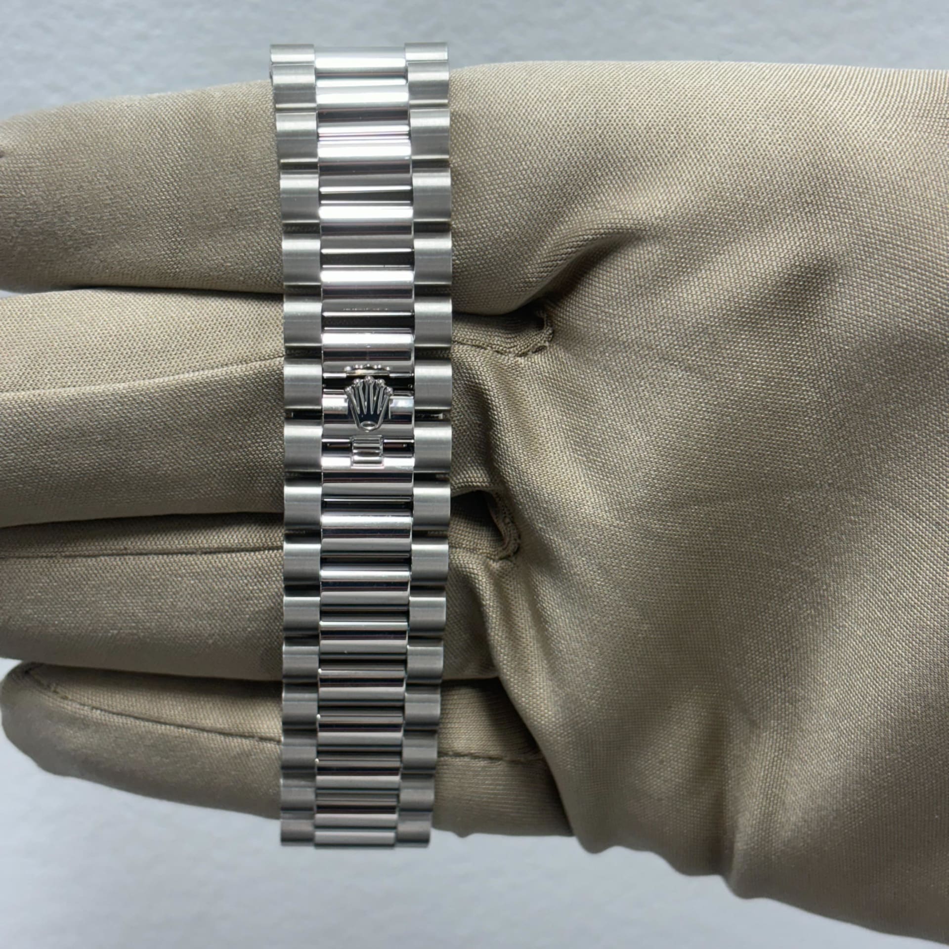 Lady Rolex DAY-DATE 36 128396TBR Ice Blue Baguette Index Replica