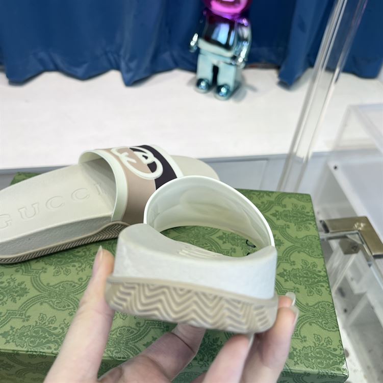 GUCCI SLIDE INTERLOCKING G LEATHER BLACK FOR MEN – GSL007