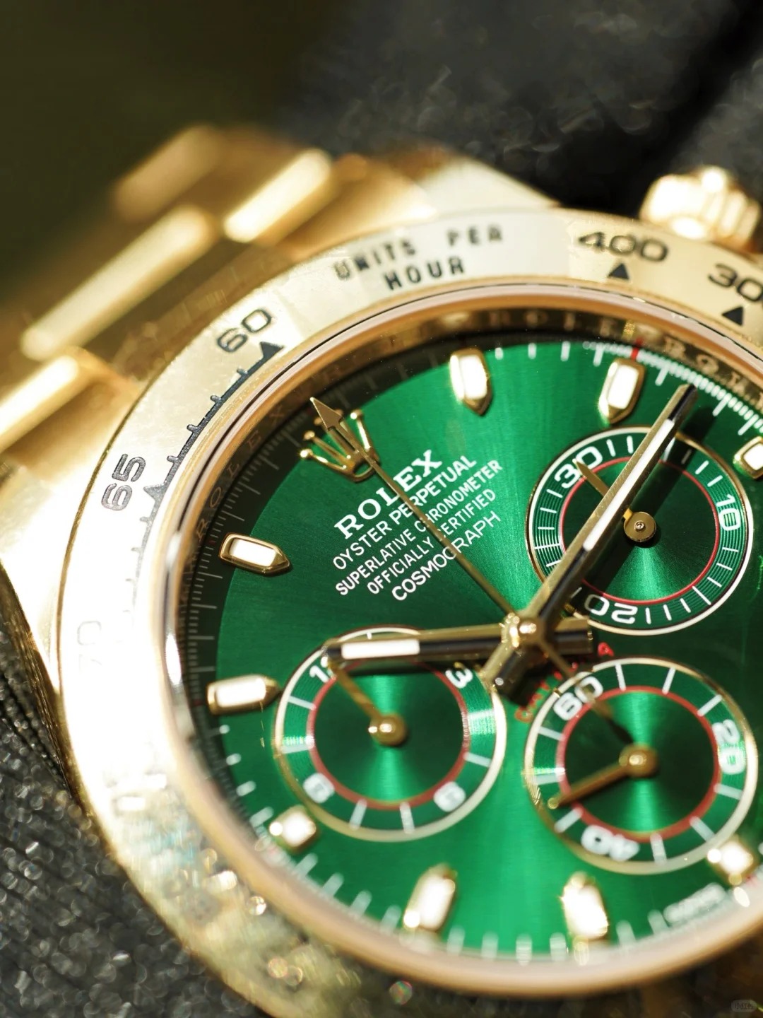 Rolex Cosmograph Daytona Oyster Yellow Gold Green Dial 116508-0013 Replica