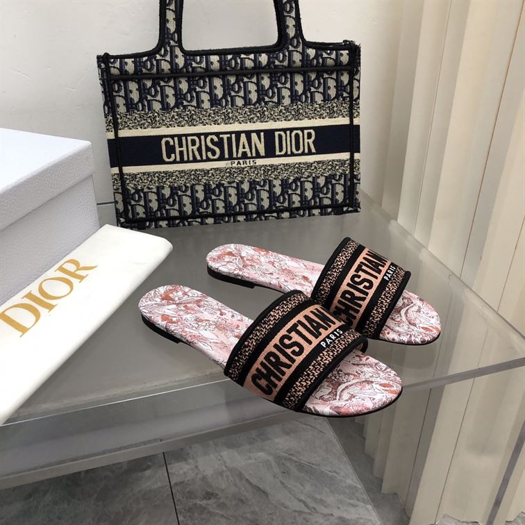 DIOR DWAY SLIDE – DS018