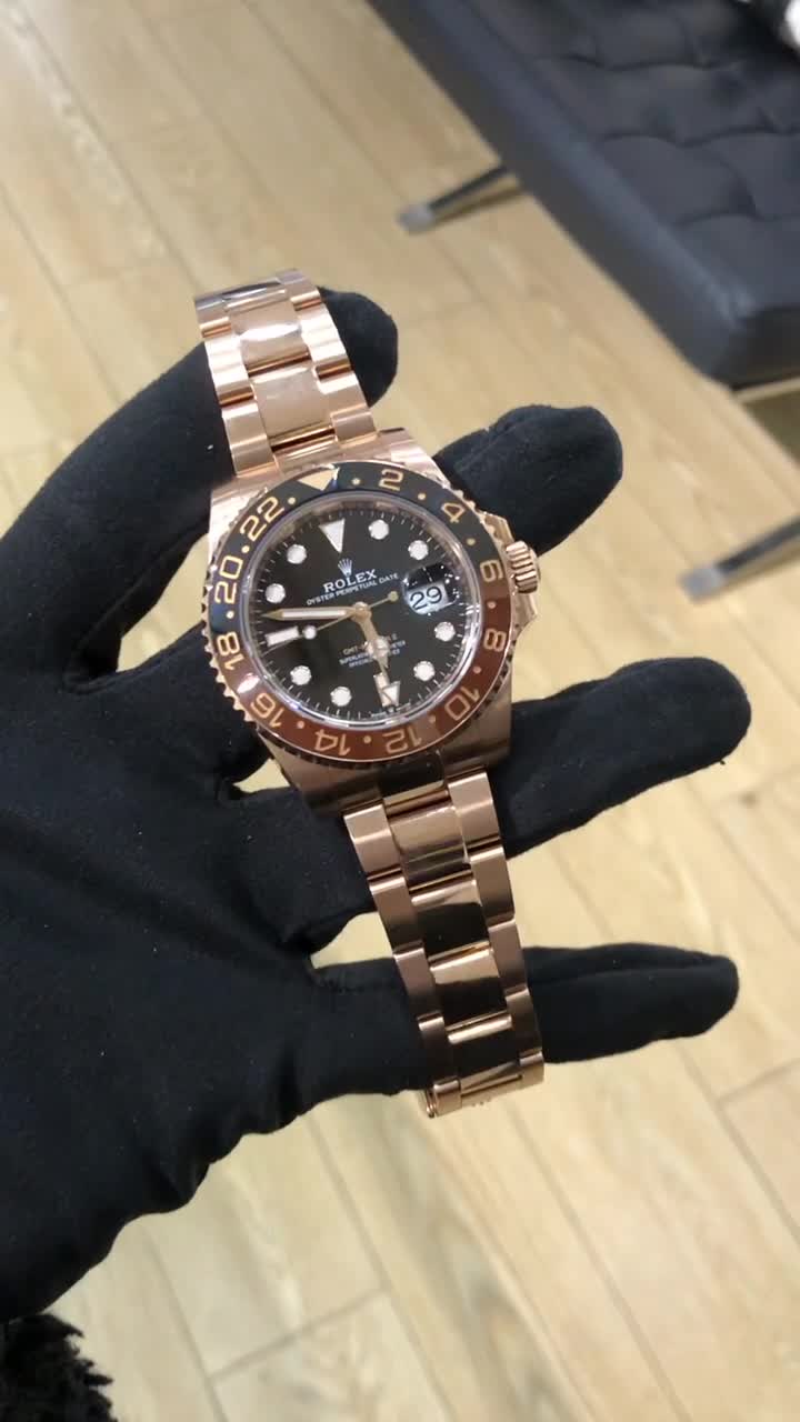 Rolex GMT-Master II 40mm Root Beer Black Dial Oyster Bracelet 18k Rose Gold Watch 126715chnr-0001