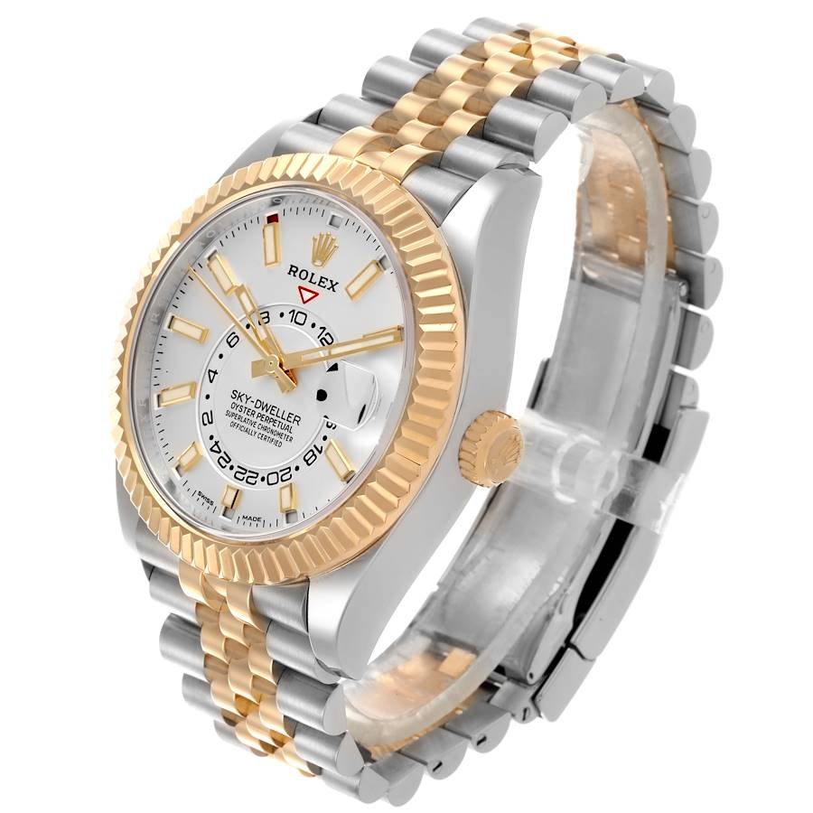 Rolex Sky-Dweller Oyster, 42 mm, Oystersteel and yellow gold Reference 336933-0006