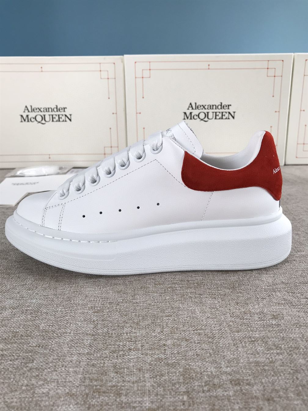 ALEXANDER MCQUEEN SNEAKER – ALD004