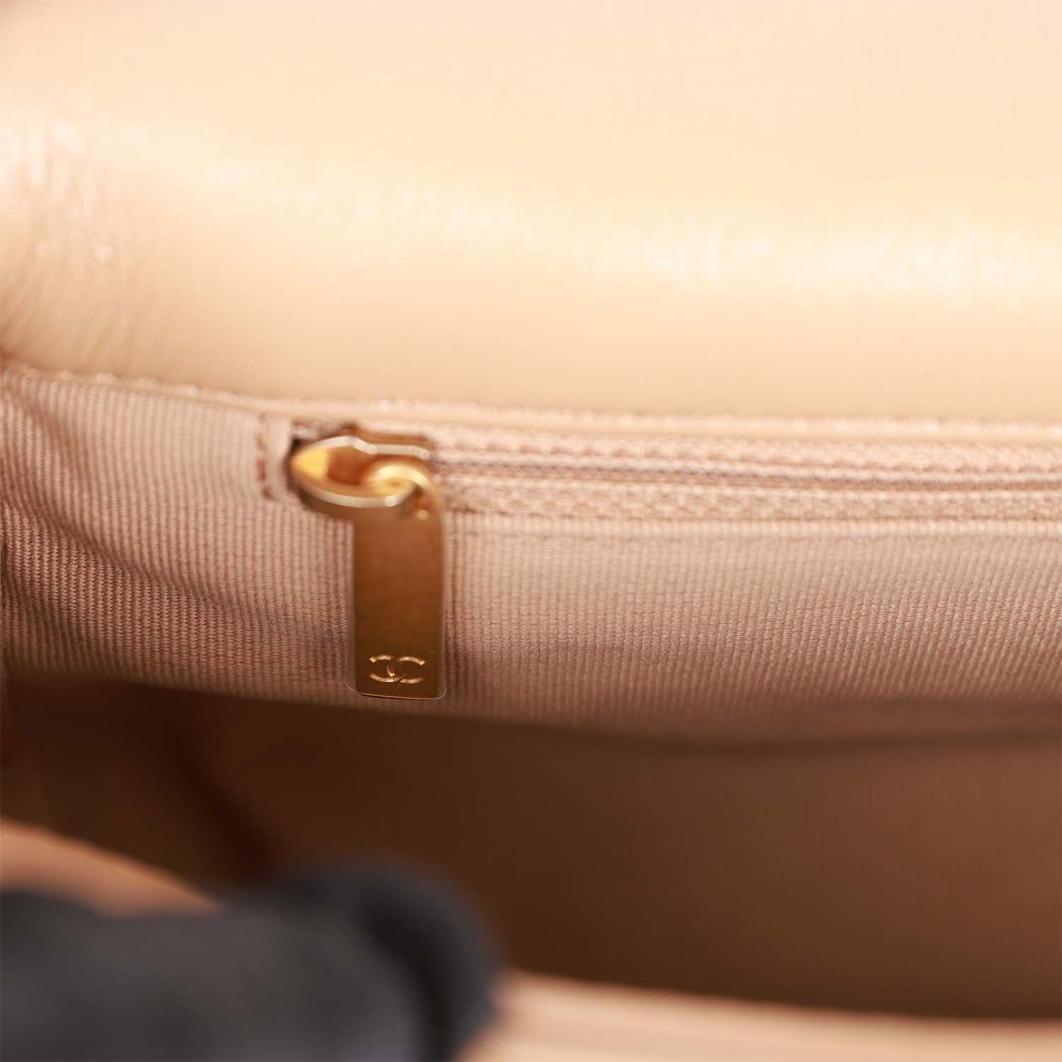 Chanel Medium 19 Flap Bag Beige Calfskin Mixed Hardware