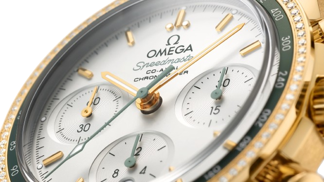 OMEGA SPEEDMASTER 38 38 MM, YELLOW GOLD ON LEATHER STRAP