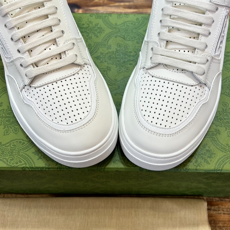 Gucci White Leather Mid Sneaker – GCC176