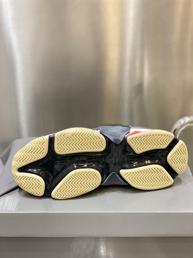 BALENCIAGA TRIPLE S SNEAKERS – BLA009