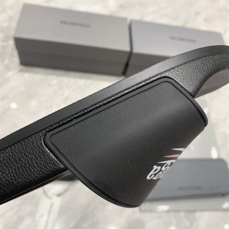 BALENCIAGA SLIDE SANDAL – BBD015