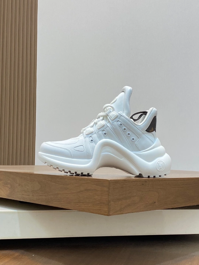 Louis Vuitton Archlight Sneaker – LVS213
