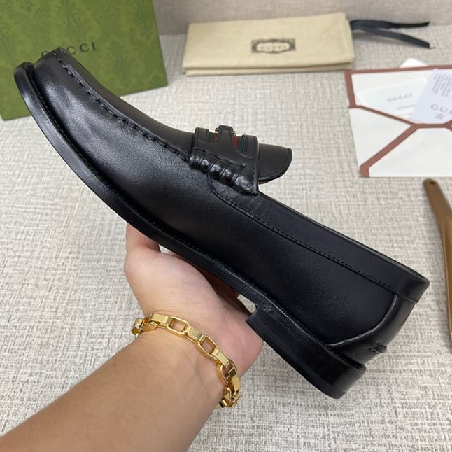 GUCCI MEN’S LOAFER WITH INTERLOCKING G – GL002