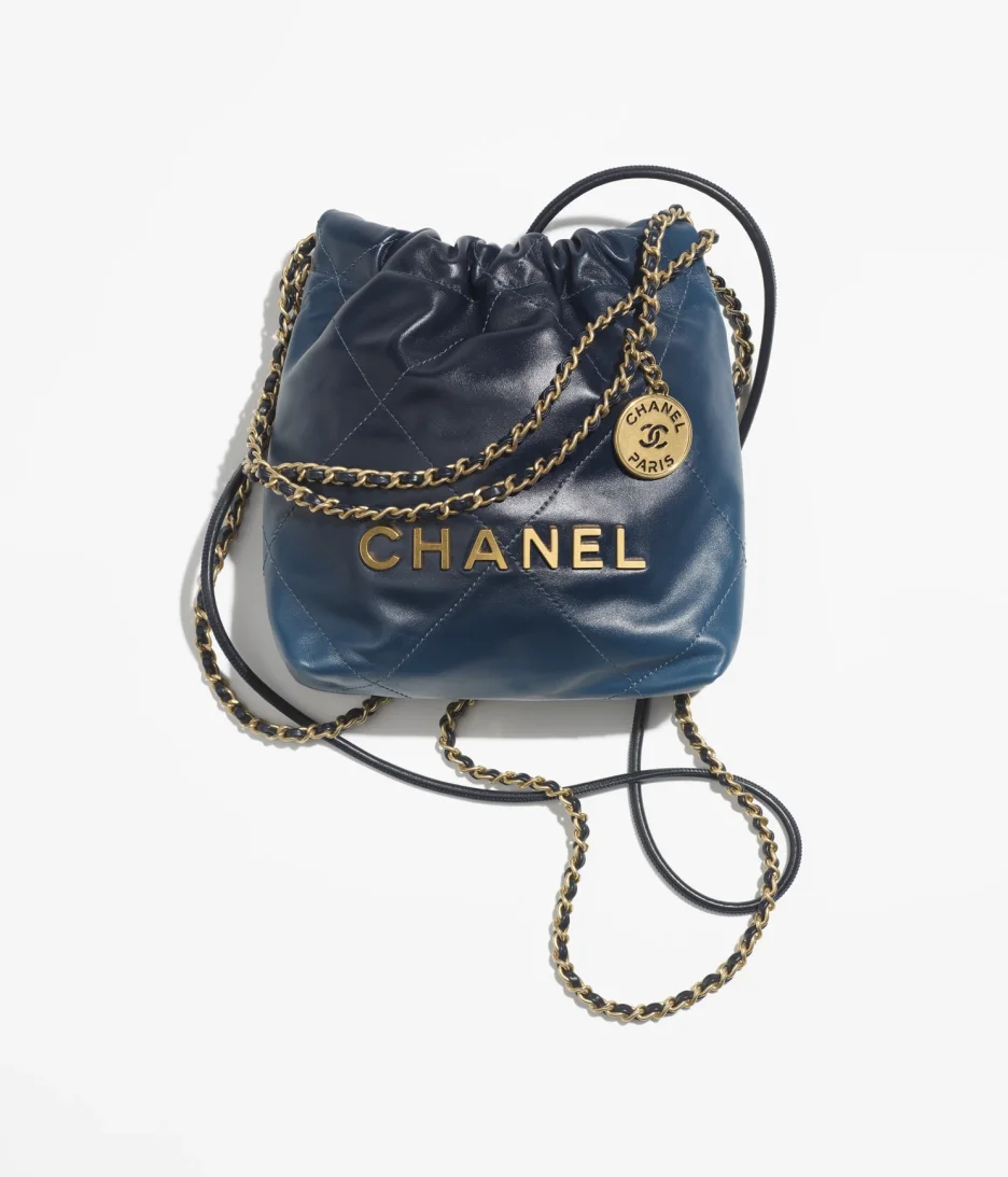 CHANEL 22 MINI HANDBAG Shaded Calfskin & Gold-Tone Metal Blue & Dark Blue
