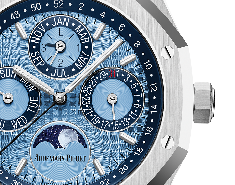 Audemars Piguet ROYAL OAK PERPETUAL CALENDAR Ref. 26574PT.OO.1220PT.01