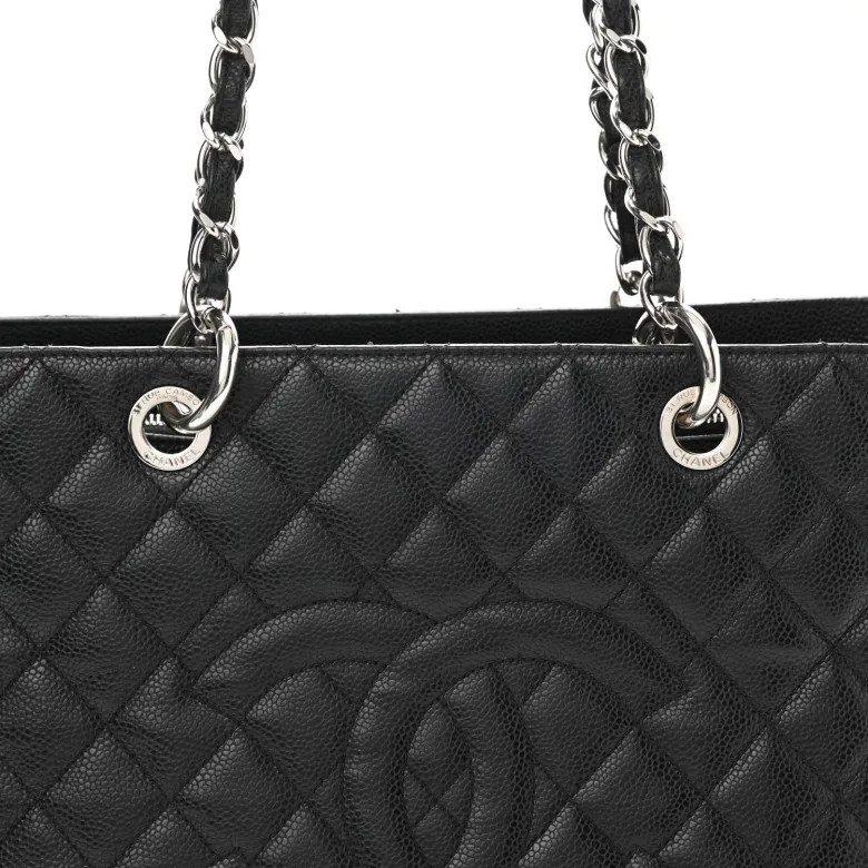 Chanel classic leather handbag black