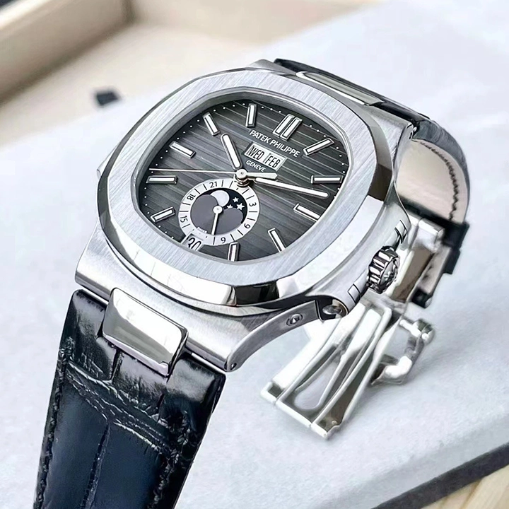 5726A-001- Patek Philippe NAUTILUS