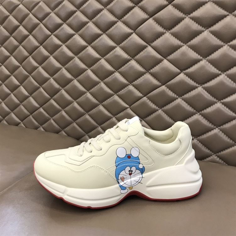 GUCCI DORAEMON X GUCCI MEN’S RHYTON SNEAKERS – GCC019