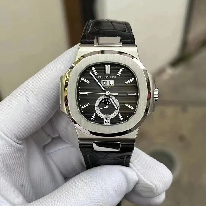 5726A-001- Patek Philippe NAUTILUS