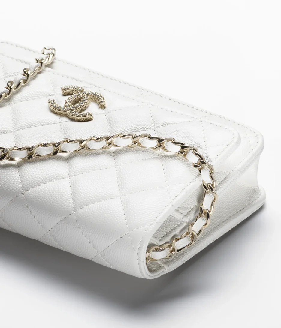 WALLET ON CHAIN Shiny Grained Calfskin, Strass & Gold-Tone Metal White