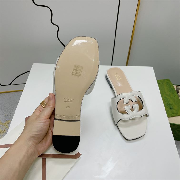 GUCCI WOMEN’S INTERLOCKING G CUT-OUT SLIDE SANDAL – GSL013